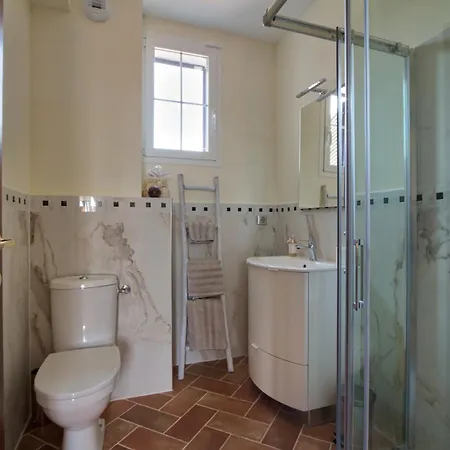 Le Domaine Saint Francois La Tour 1